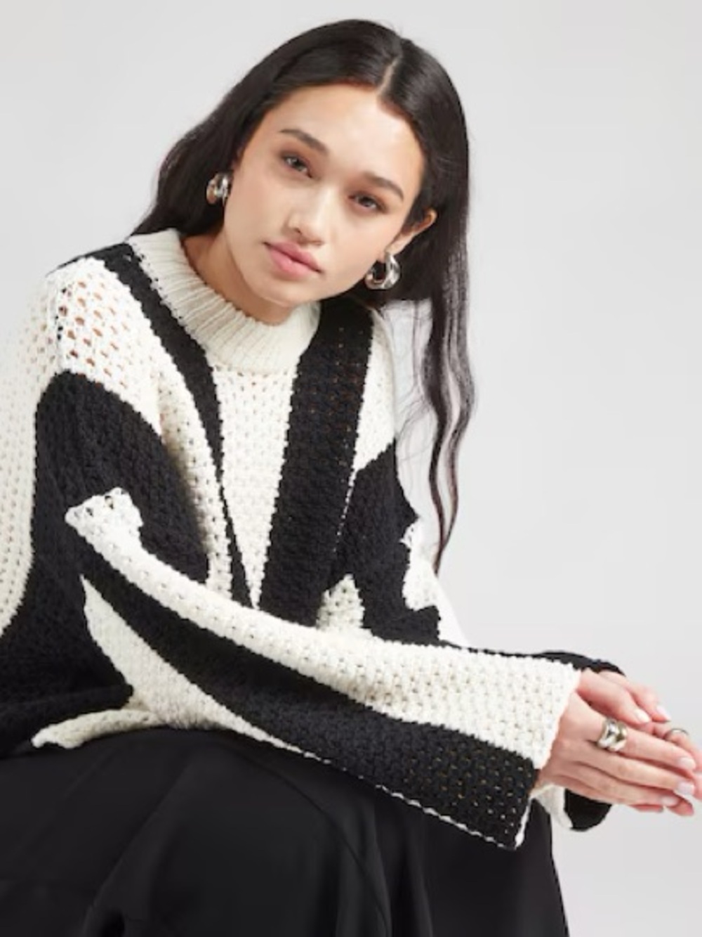 Chunky Black & White Knit Sweater Soaked